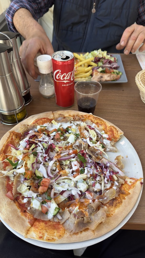 DAL BAFFO 3 Kebap Pizza