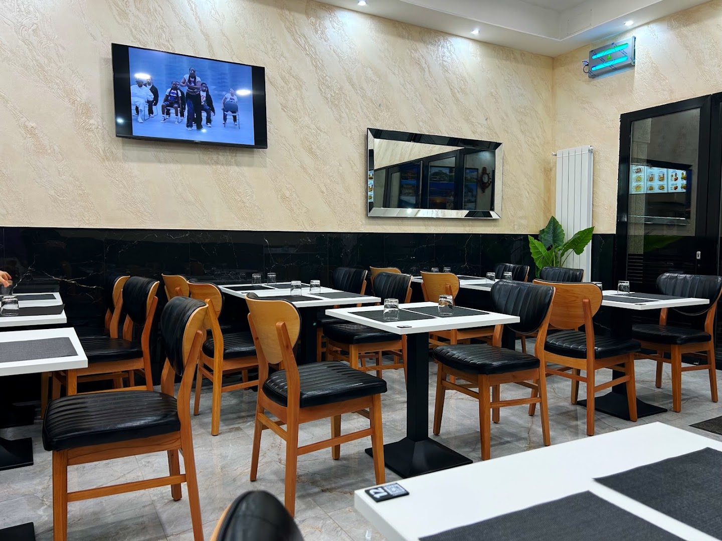 dal Baffo Pizzeria, Kebap