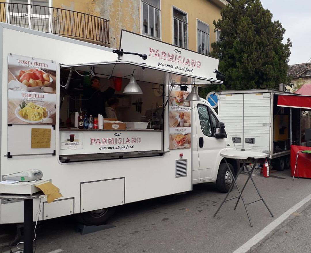 Dal Parmigiano - Gourmet Street Food