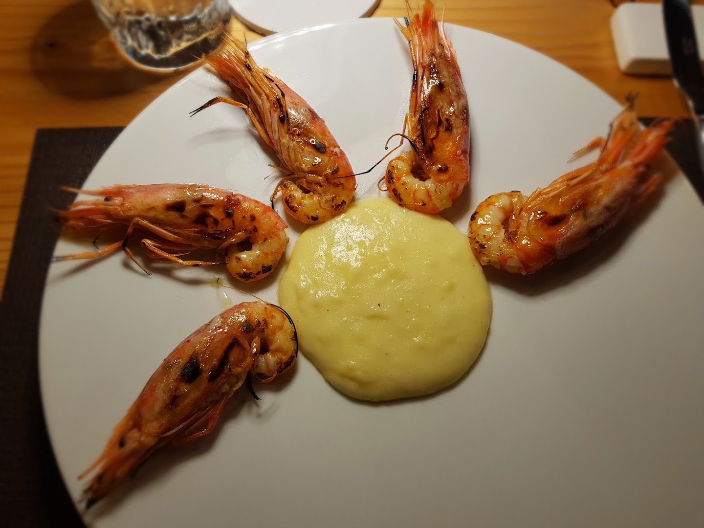 Dalesco suites & restaurant