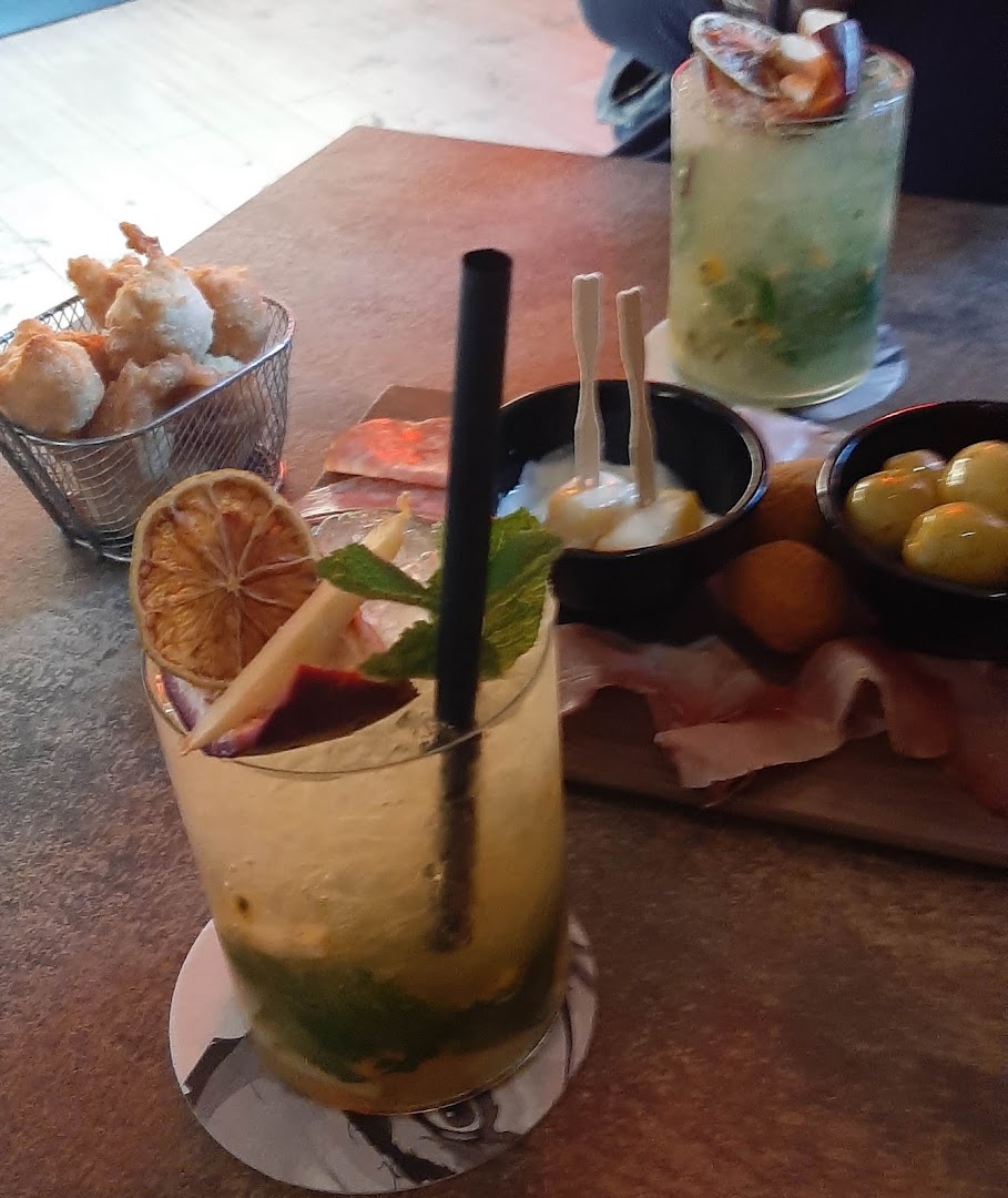 Dalì gintoneria & pizzeria