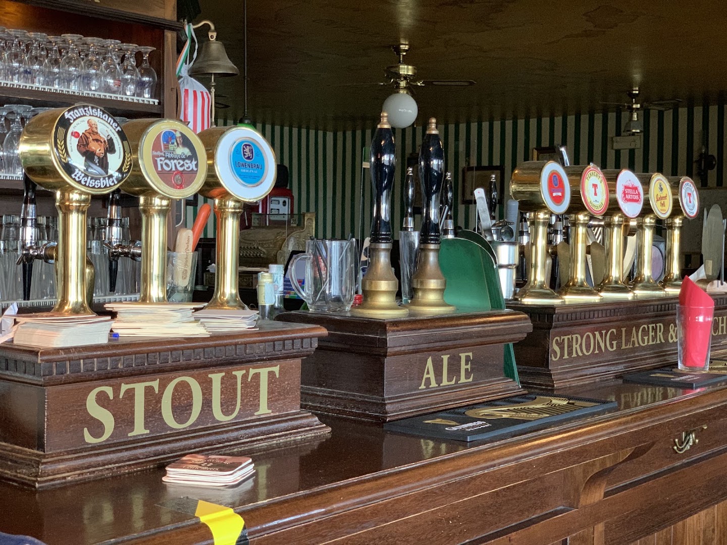 Dalton Brothers Pub