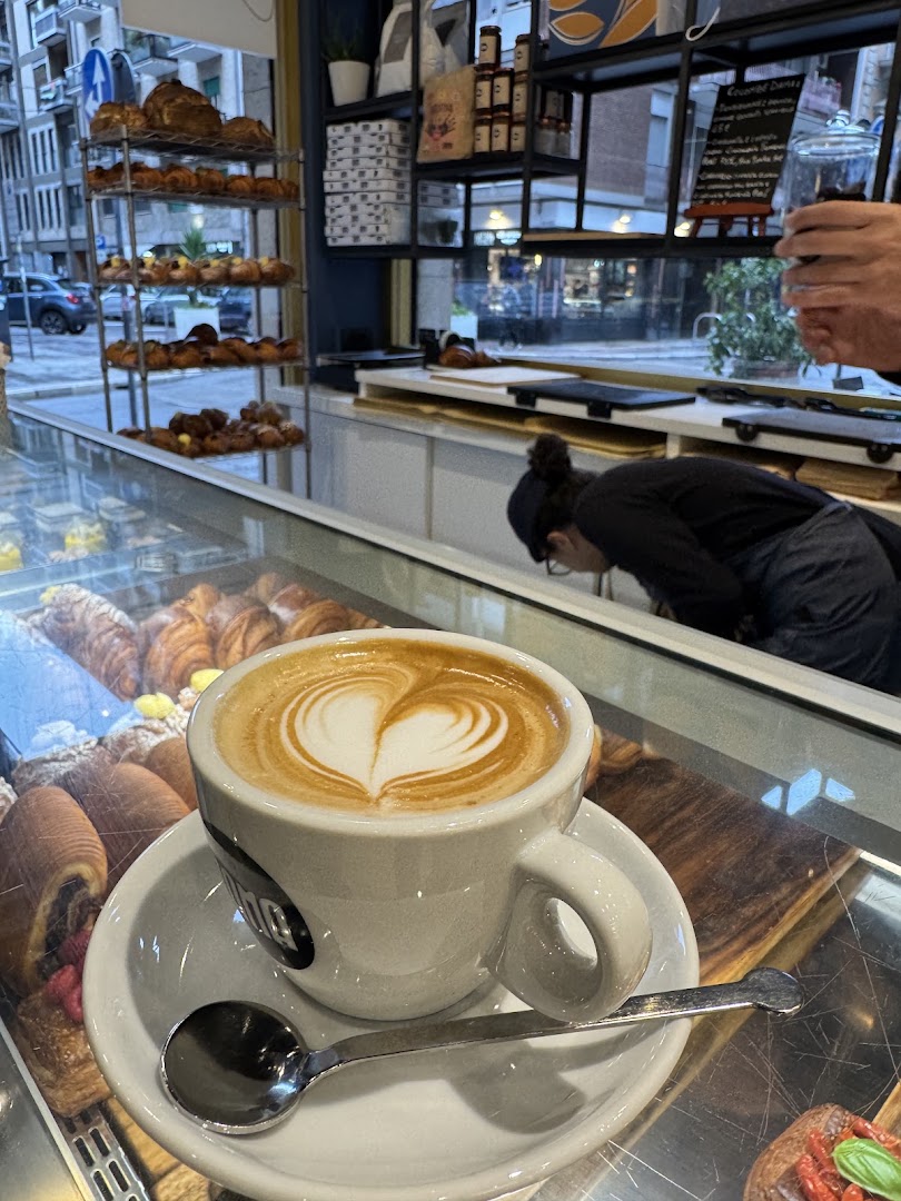 Dama Italian Bakery