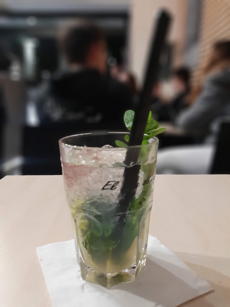 Dama lounge bar, Romano di Lombardia