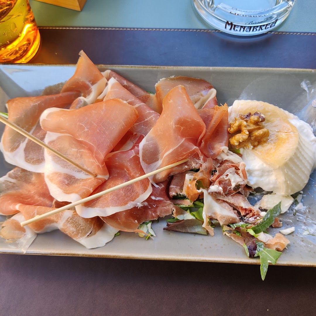 Dame cibo e vino