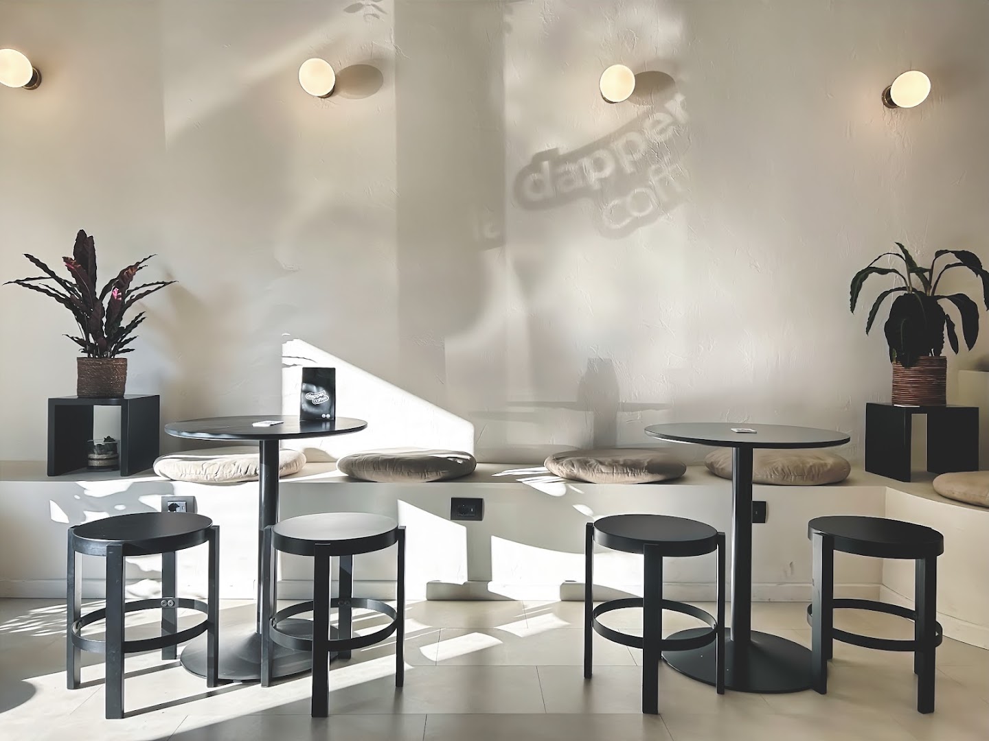 DAPPER Coffee | Specialty Coffee Bar