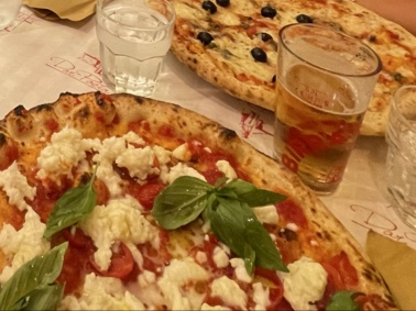 Dar Poeta, Roma