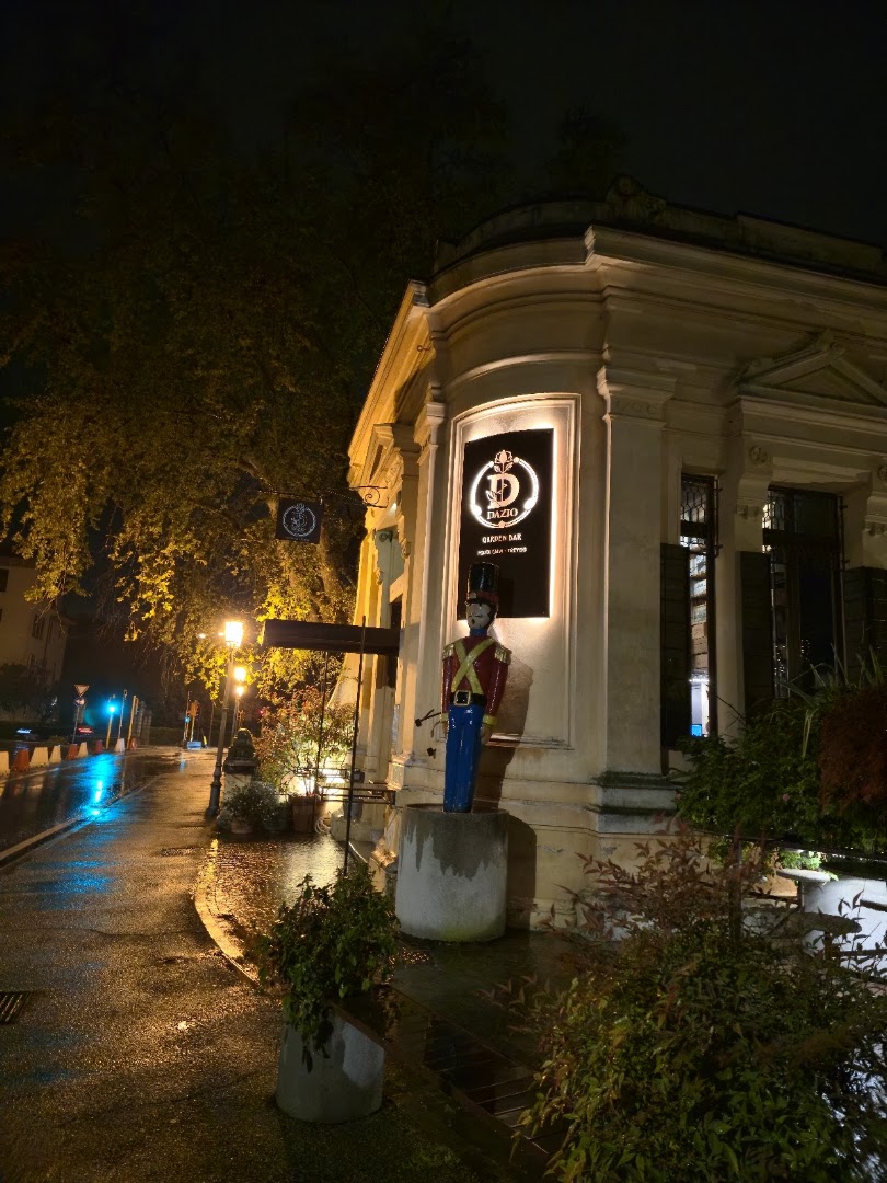 Dazio Garden Bar