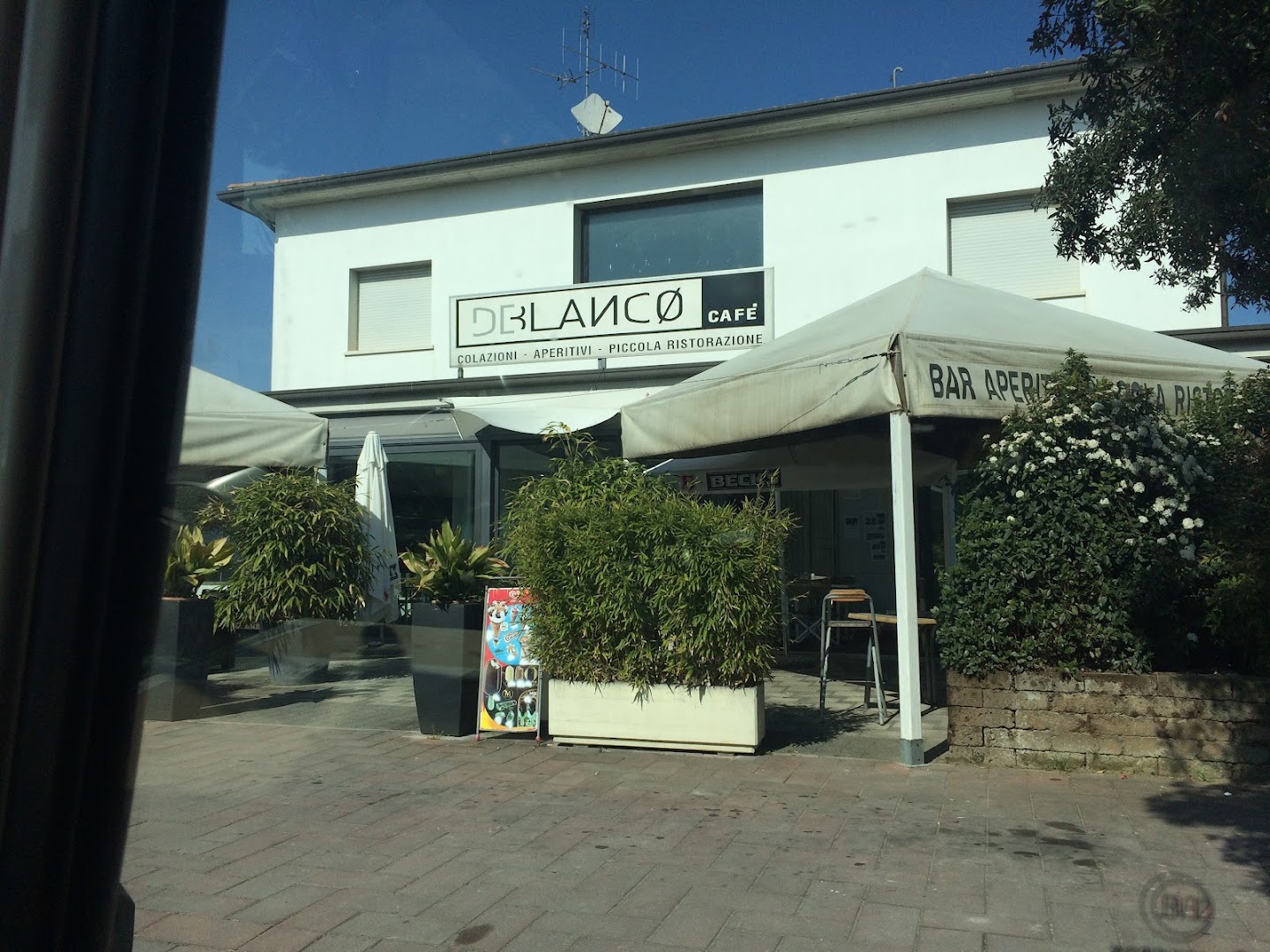 De Blanco cafe Di Brunelli Cristiana E C.