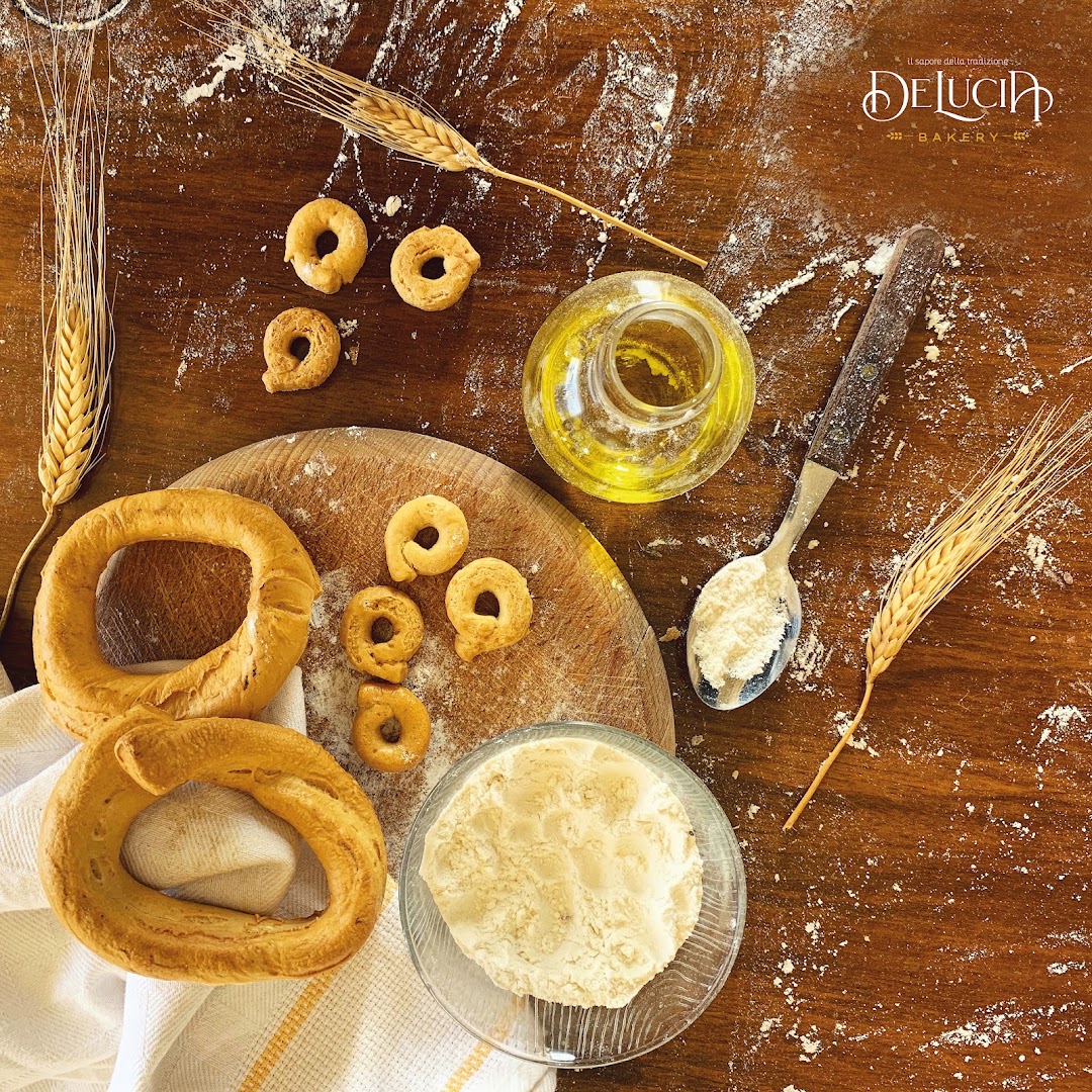 De Lucia Bakery