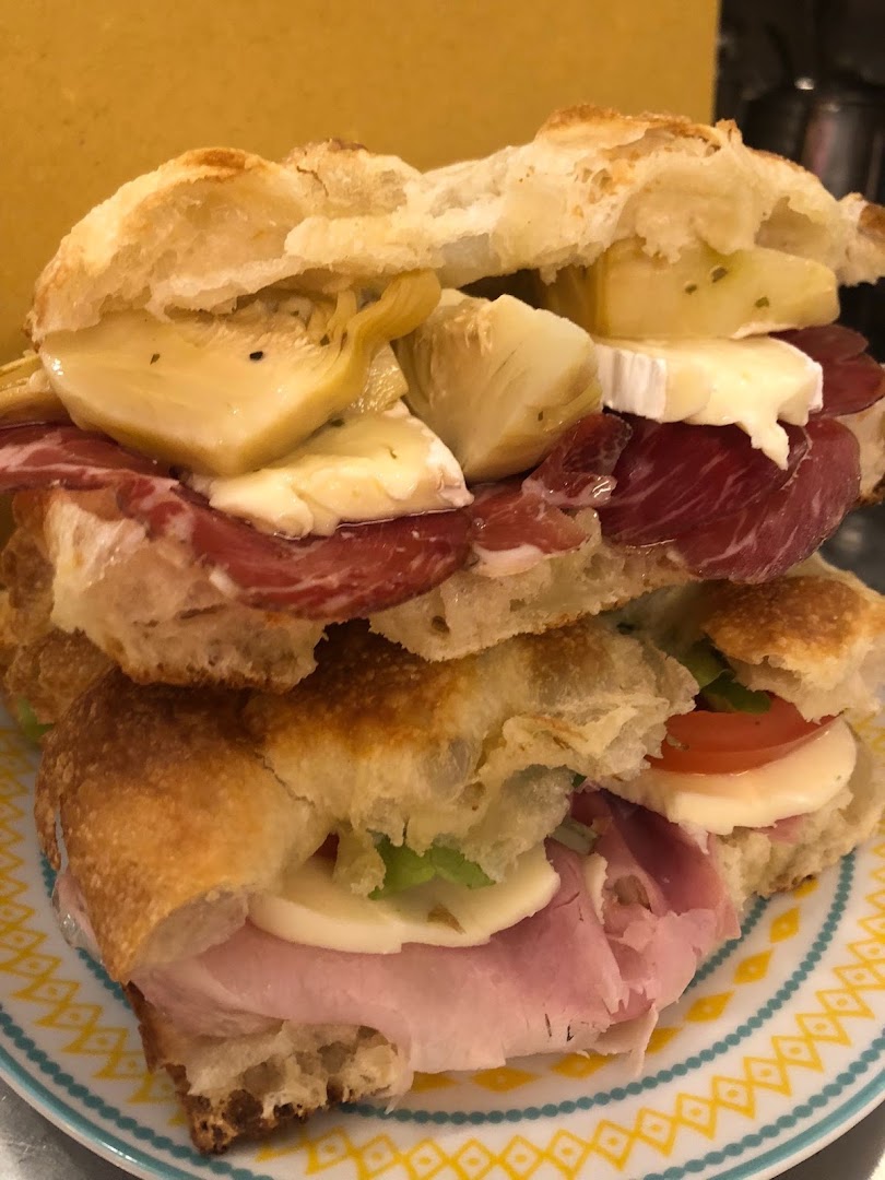 Dea cafè di Pulcinella Carla