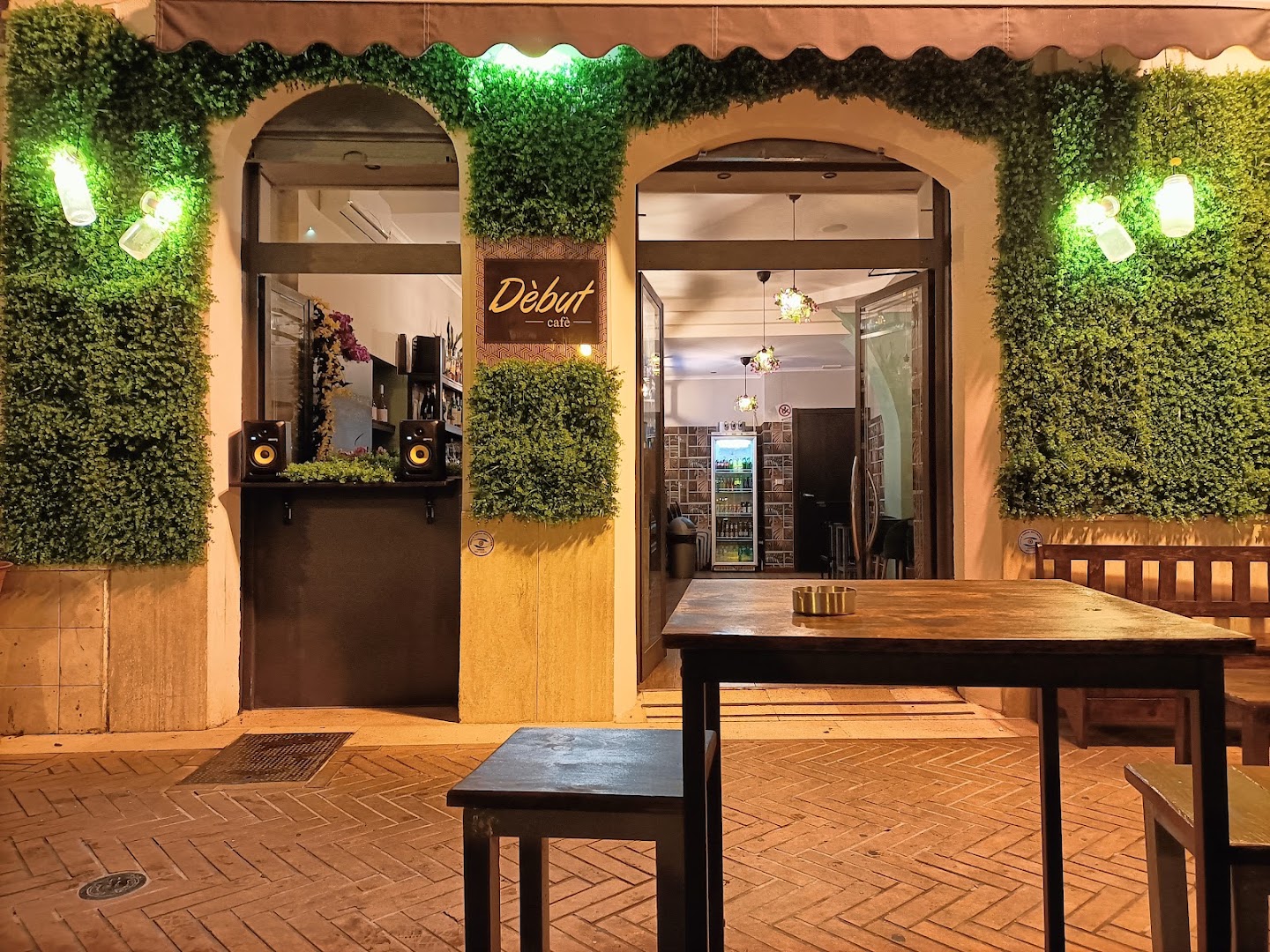 Dèbut Cafè