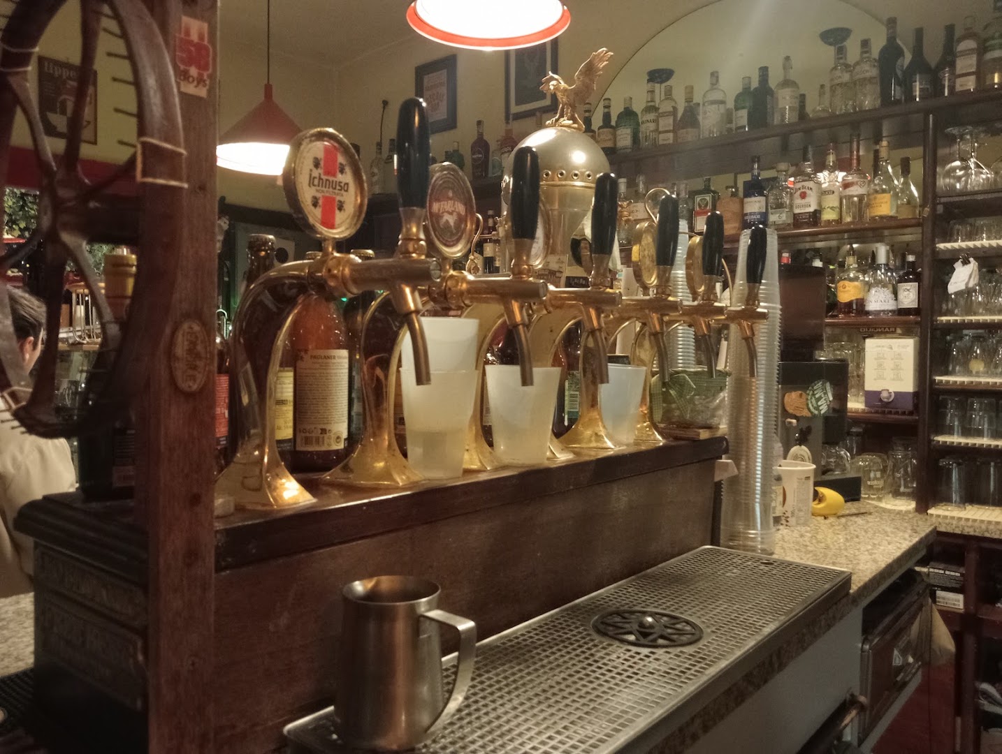 Decri's Pub