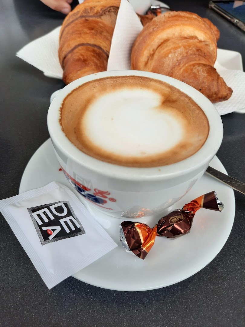 Deea Coffee and Ice cream