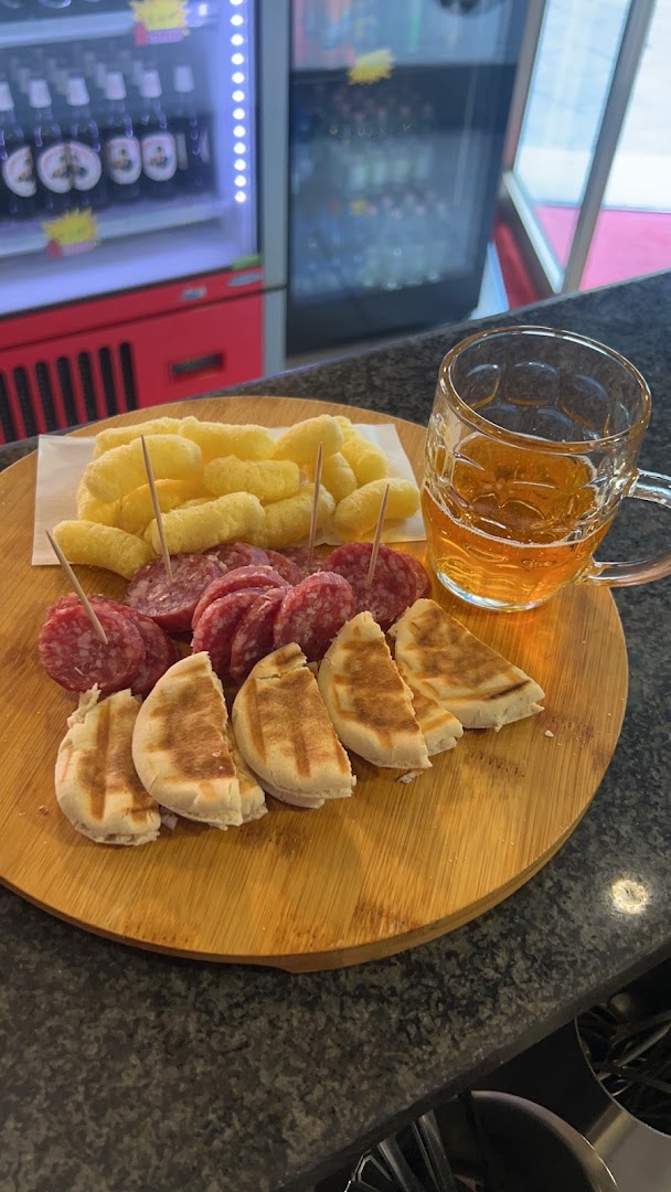 Dejavu Bar Bistro