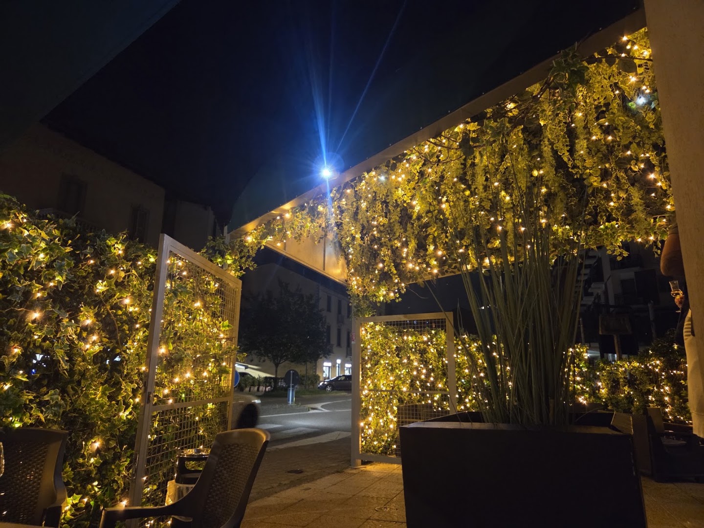Dejavu Bar Bistro