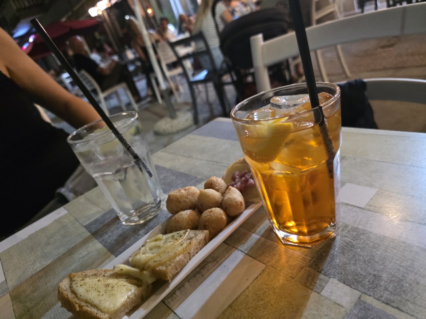 Deli Cafè