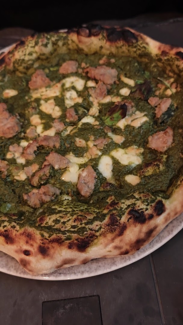 Delia's Pizza
