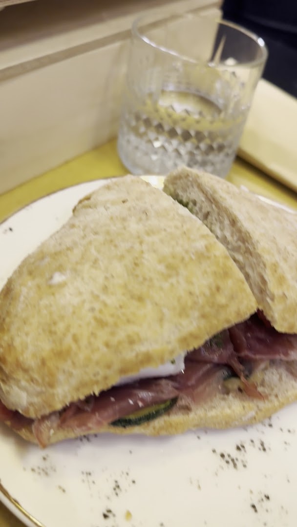 Delicatessen in drogheria
