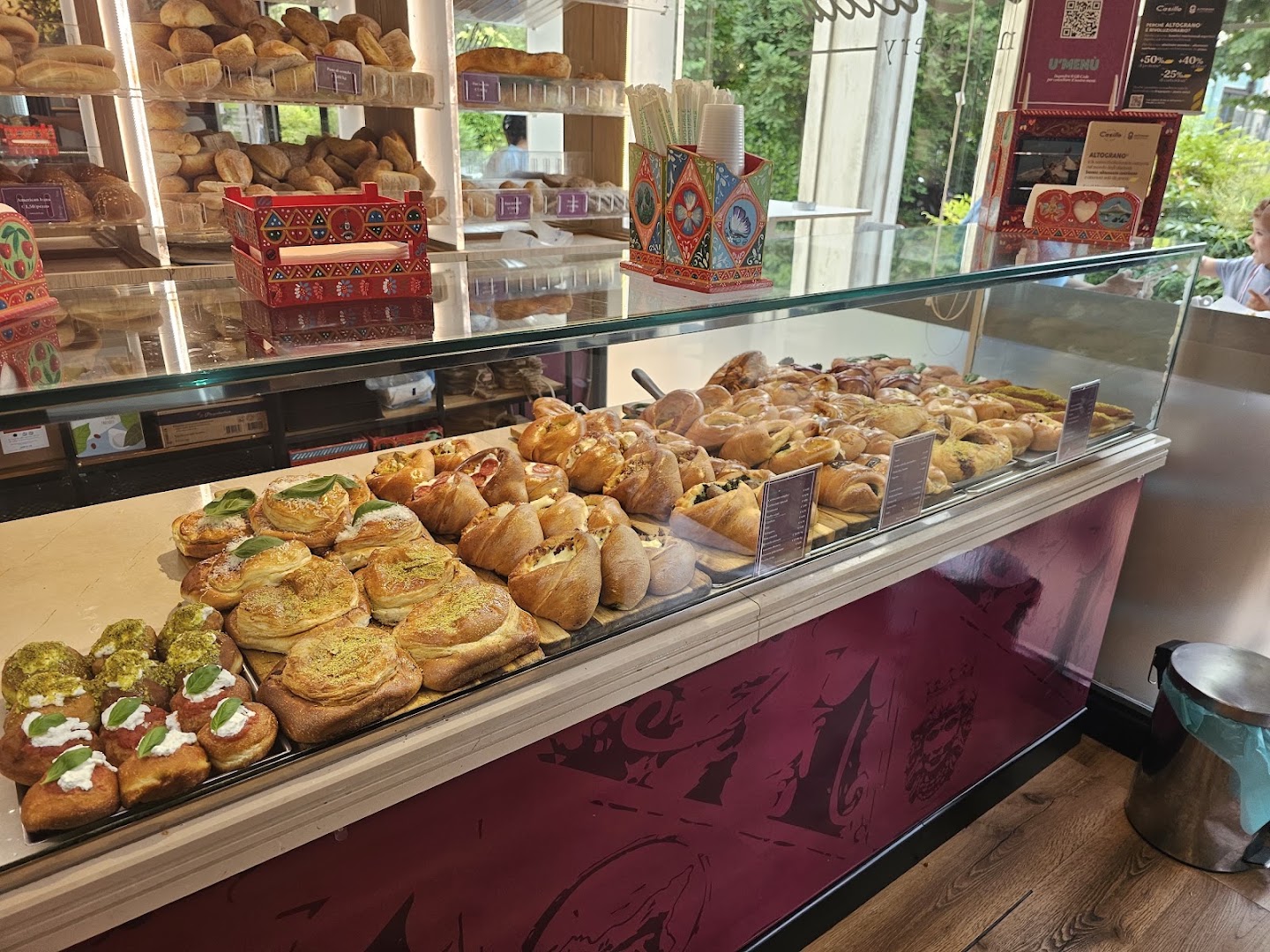 Delizie di Sicilia - Panificio - Prodotti tipici Siciliani - Pizza al trancio | Pizzeria, Desenzano del Garda