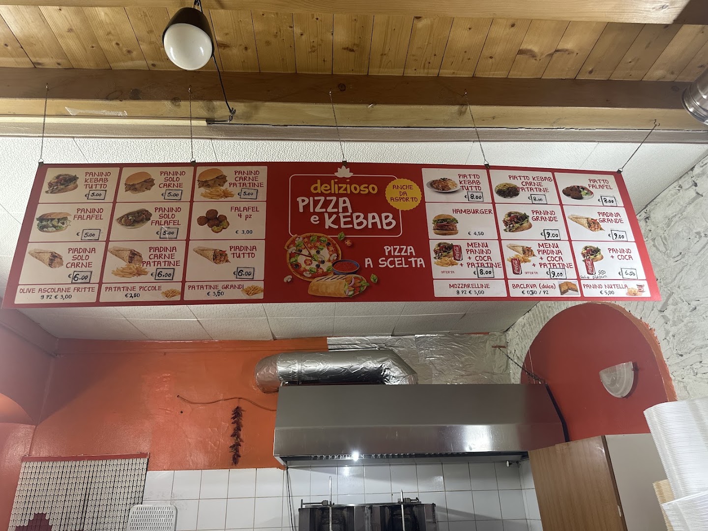 Delizioso kebab pizza