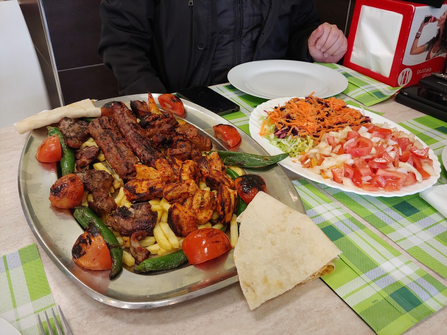 Dergano Kebap Pizzeria