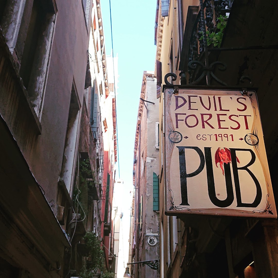 Devil’s Forest Pub