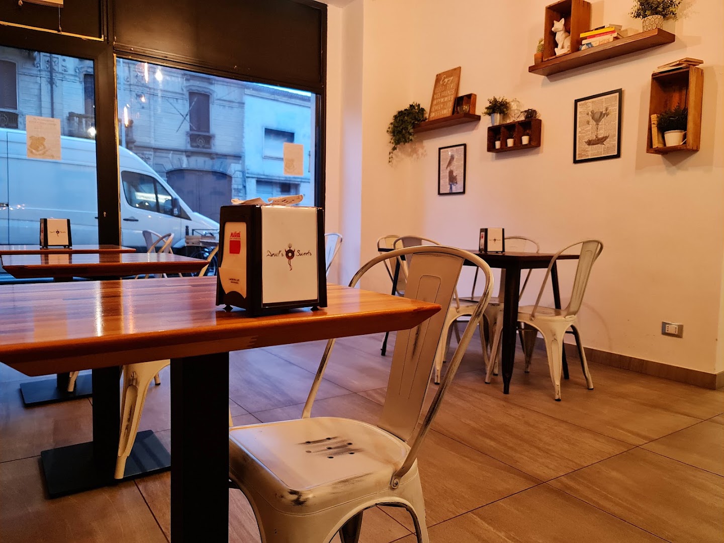 Devil's Sweets - Bar Pasticceria, Cremona