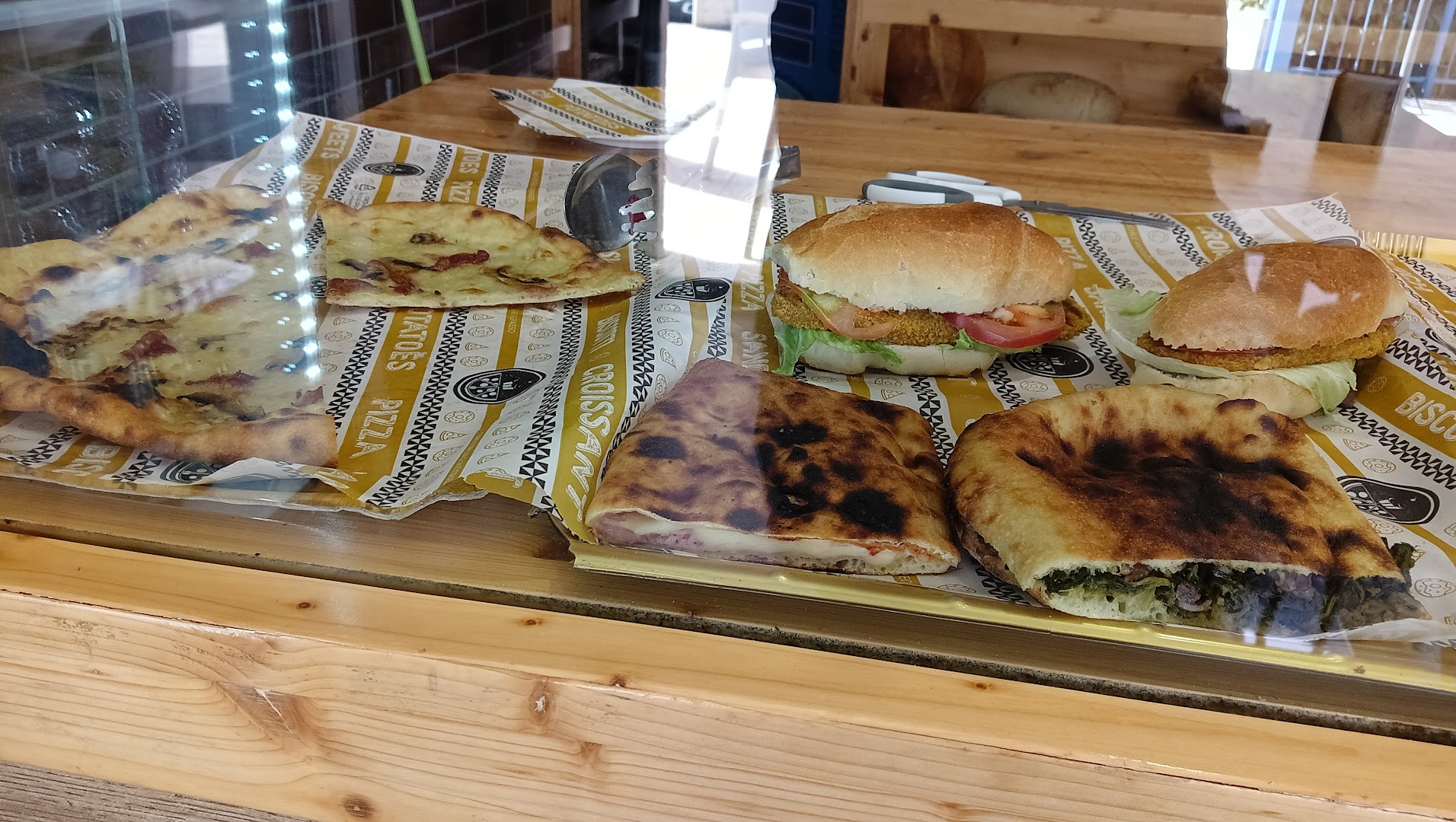 Di Lella Bakery