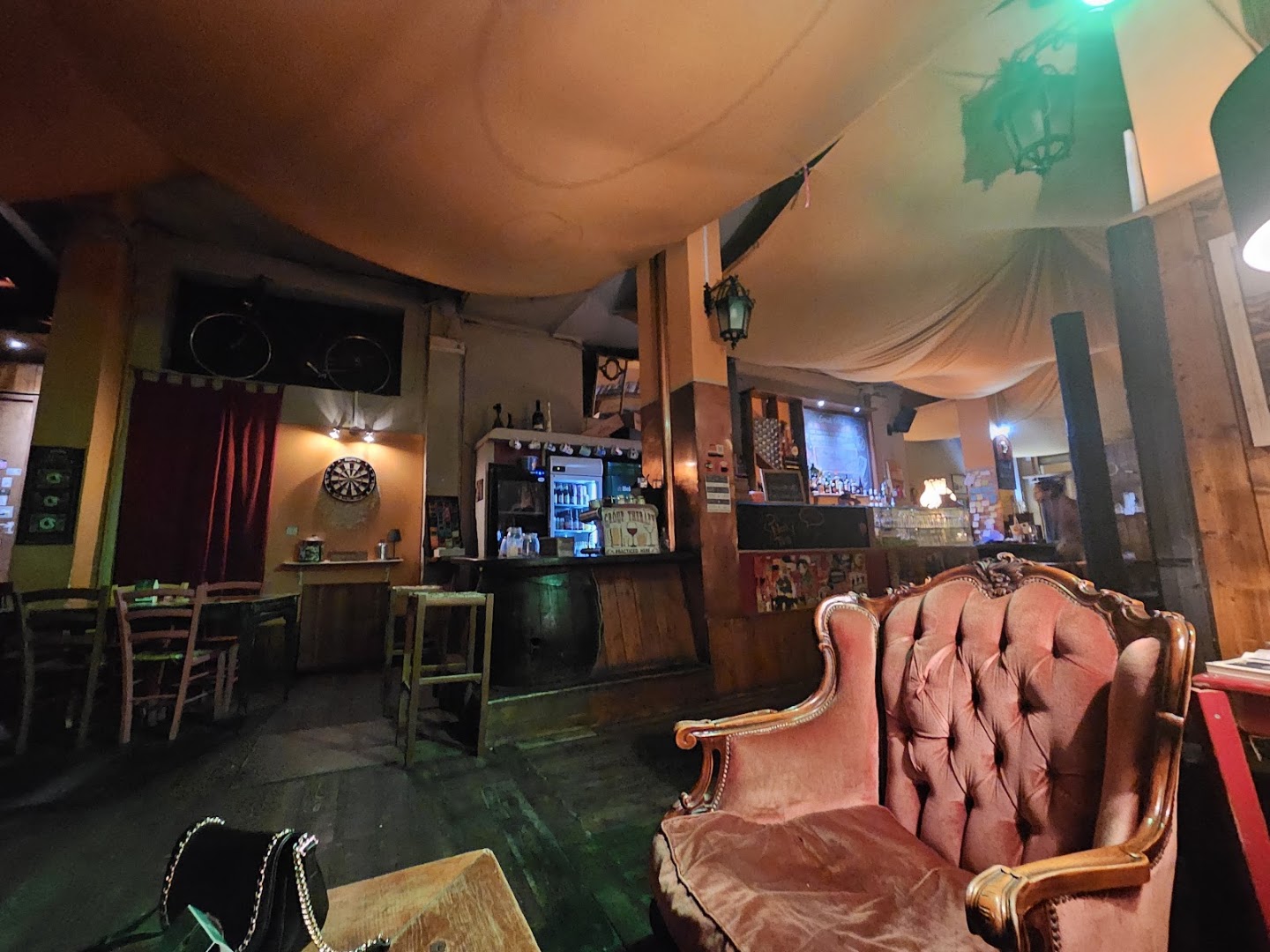 Di Noi Tre Pub