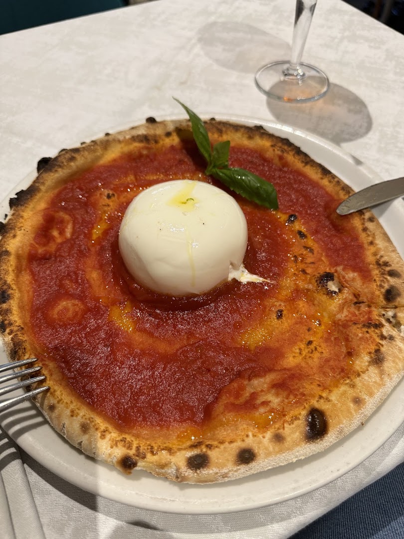 Diecicento Enoteca Ristorante con il vizio della Pizza
