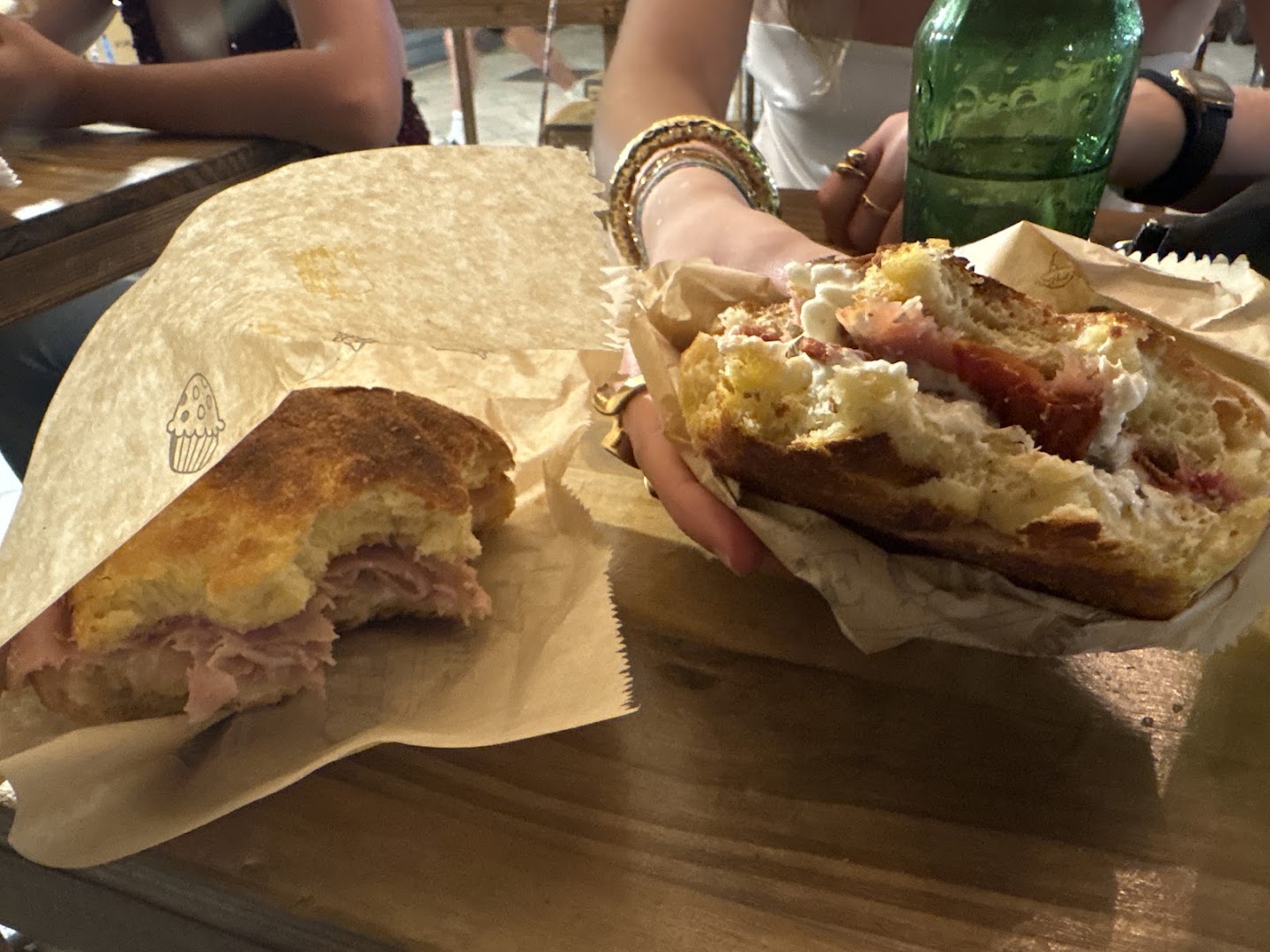 diecipanini, Brindisi