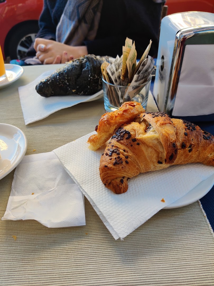 Dinchi Cafè