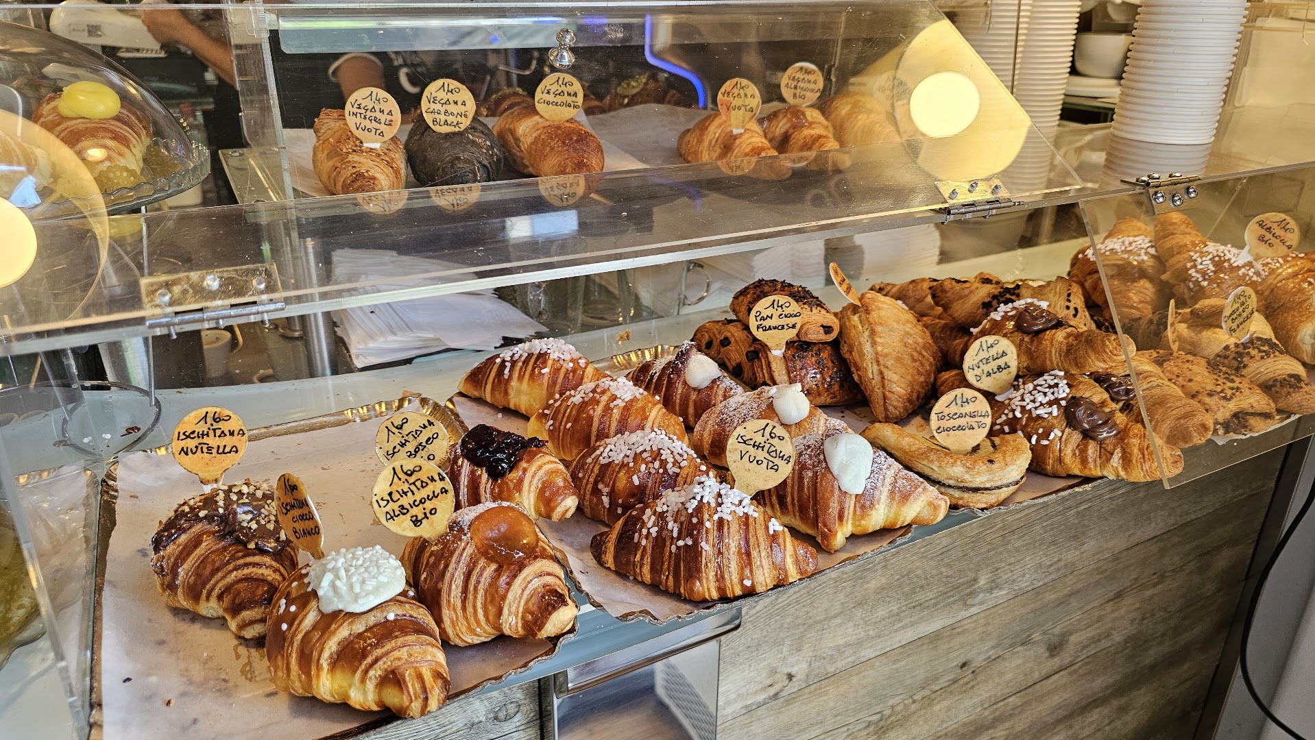 Dinchi Cafè