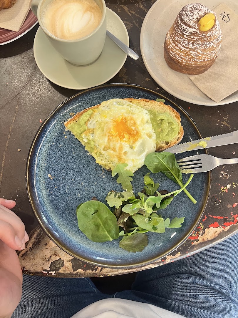 D'Ire Mini Bakery & Bistrot