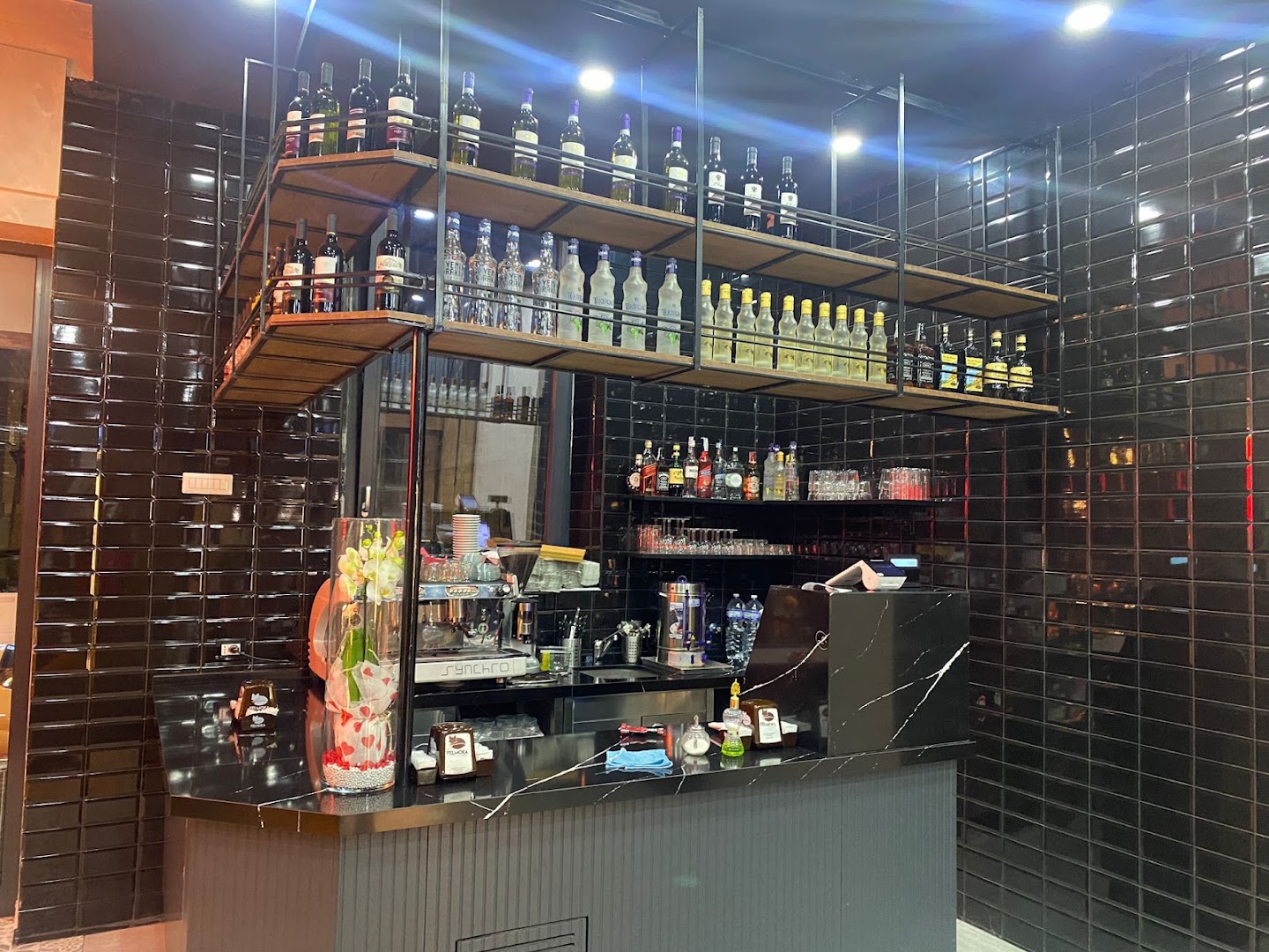 Divan Ocakbaşı turkish pizza kebap grill house, Milano