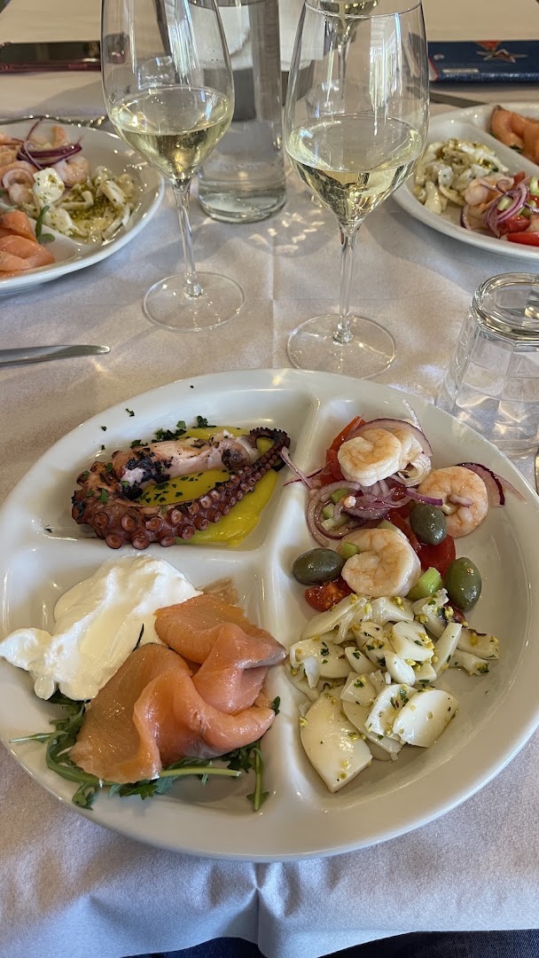 Divino Ristorante Pizzeria Affittacamere Di Joseph Cirigliano, Spinoso