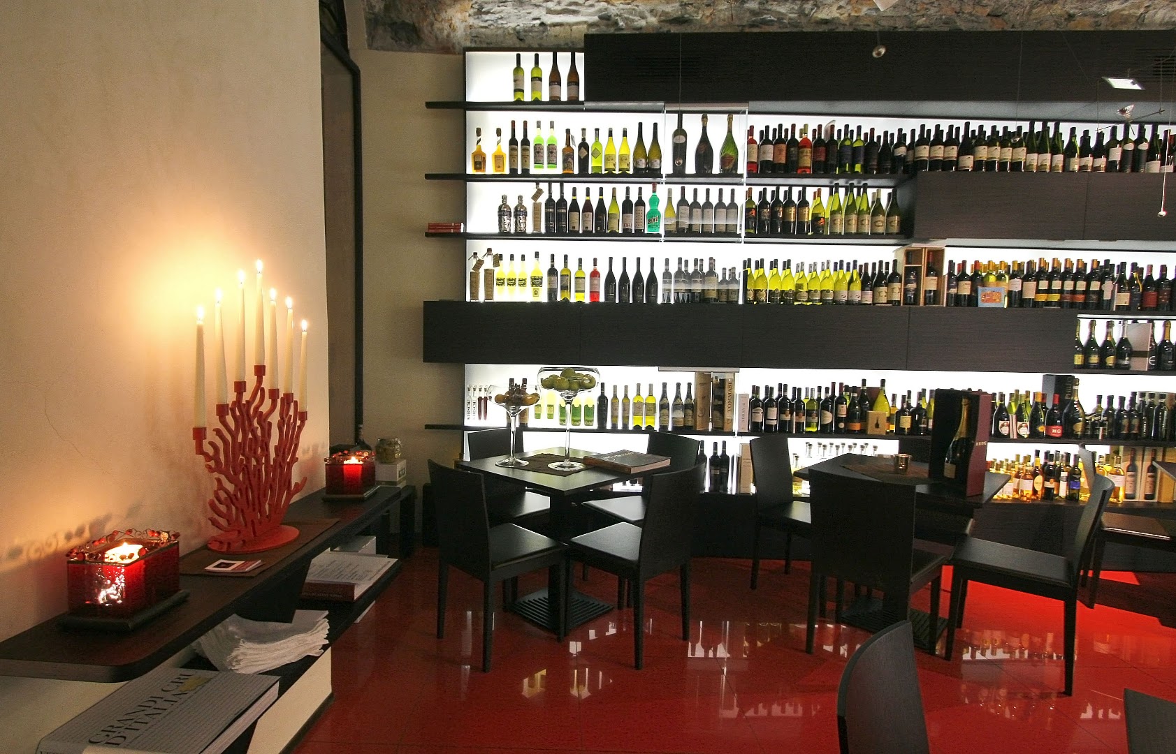 Divino Wine Lounge