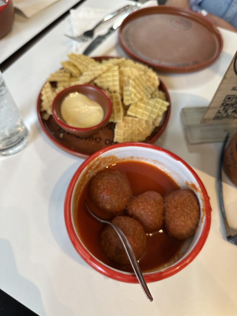 DOC - Vini d'Abruzzo, Cocktail & Piattini