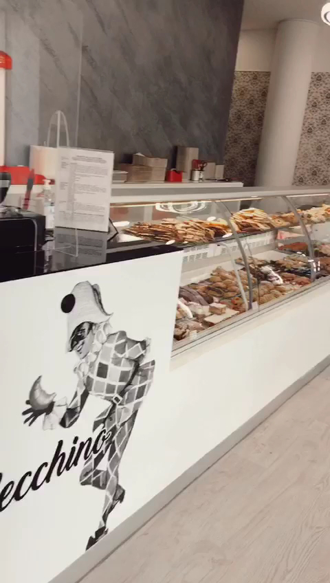 Dolce Arlecchino, Roma
