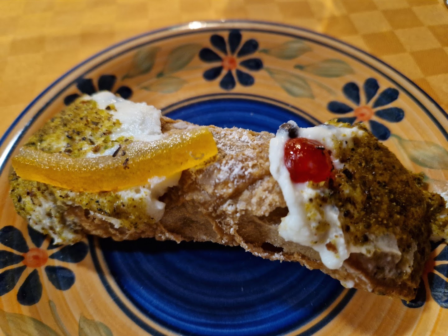 Dolce E Salato S.A.S. , di Sorce Davide & C.