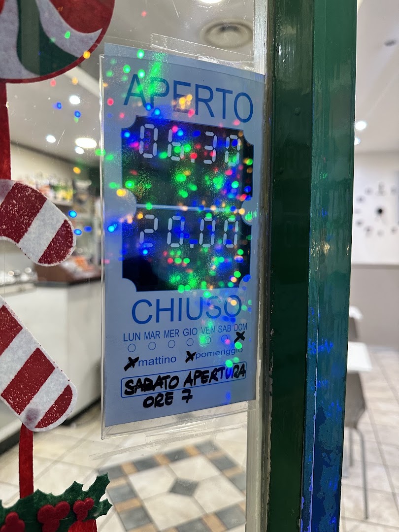 Dolce & Tabacco, Milano