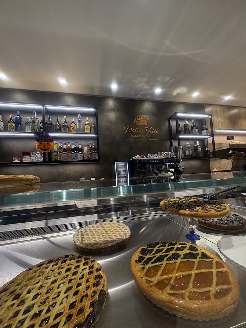 Dolce Vita Bakery House