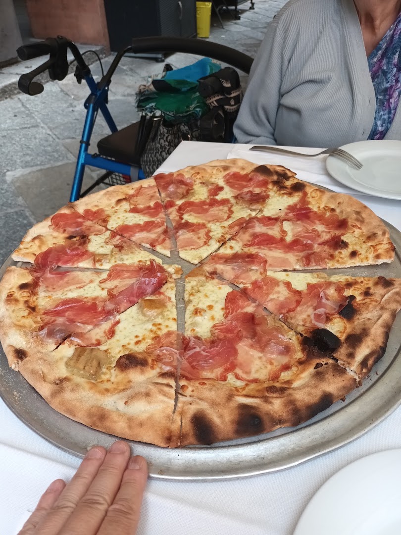 Dolcevita, Parma