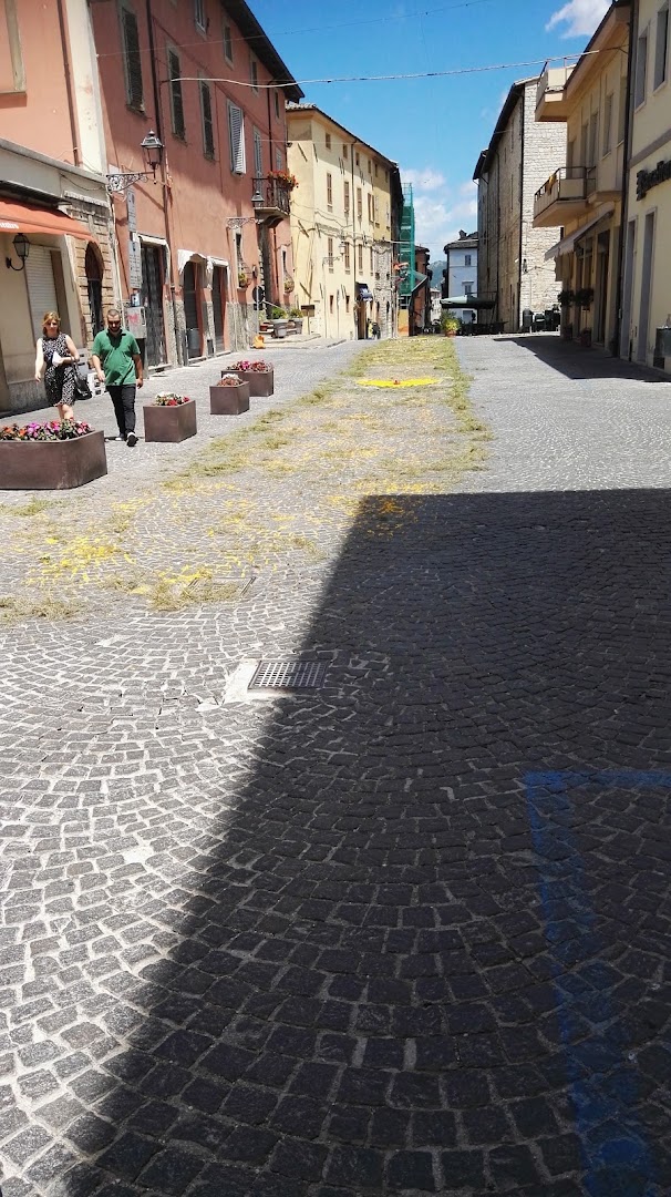 Dolci Follie Di Baldelli Bianca Maria, Cagli