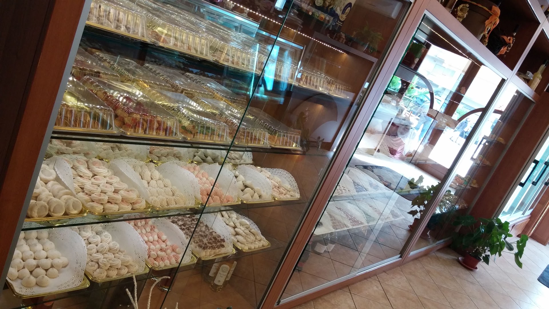 Dolci Momenti S.R.L.