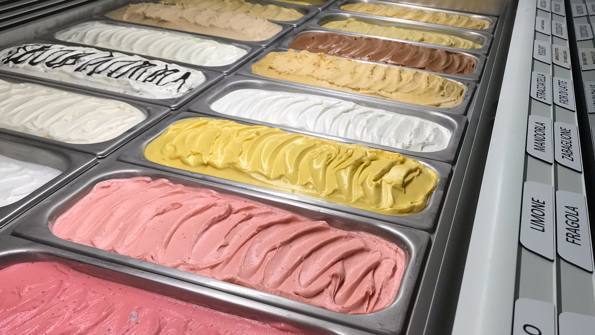 Dolom Ice