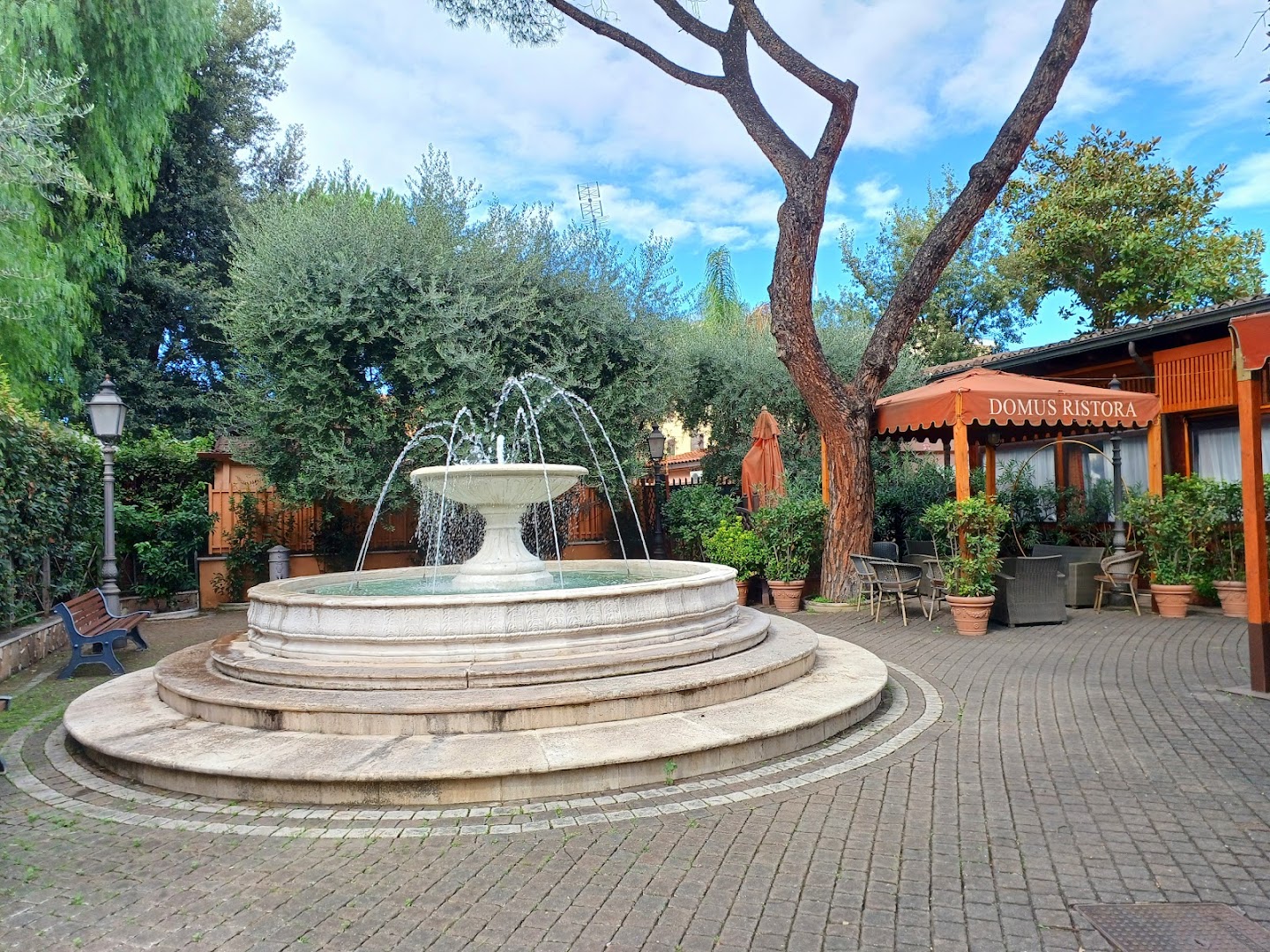 Domus Ristora, Roma