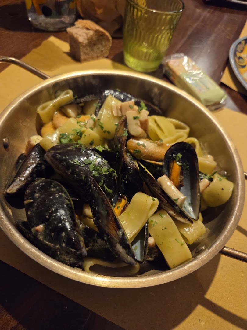 DON LUIGI, Sestri Levante