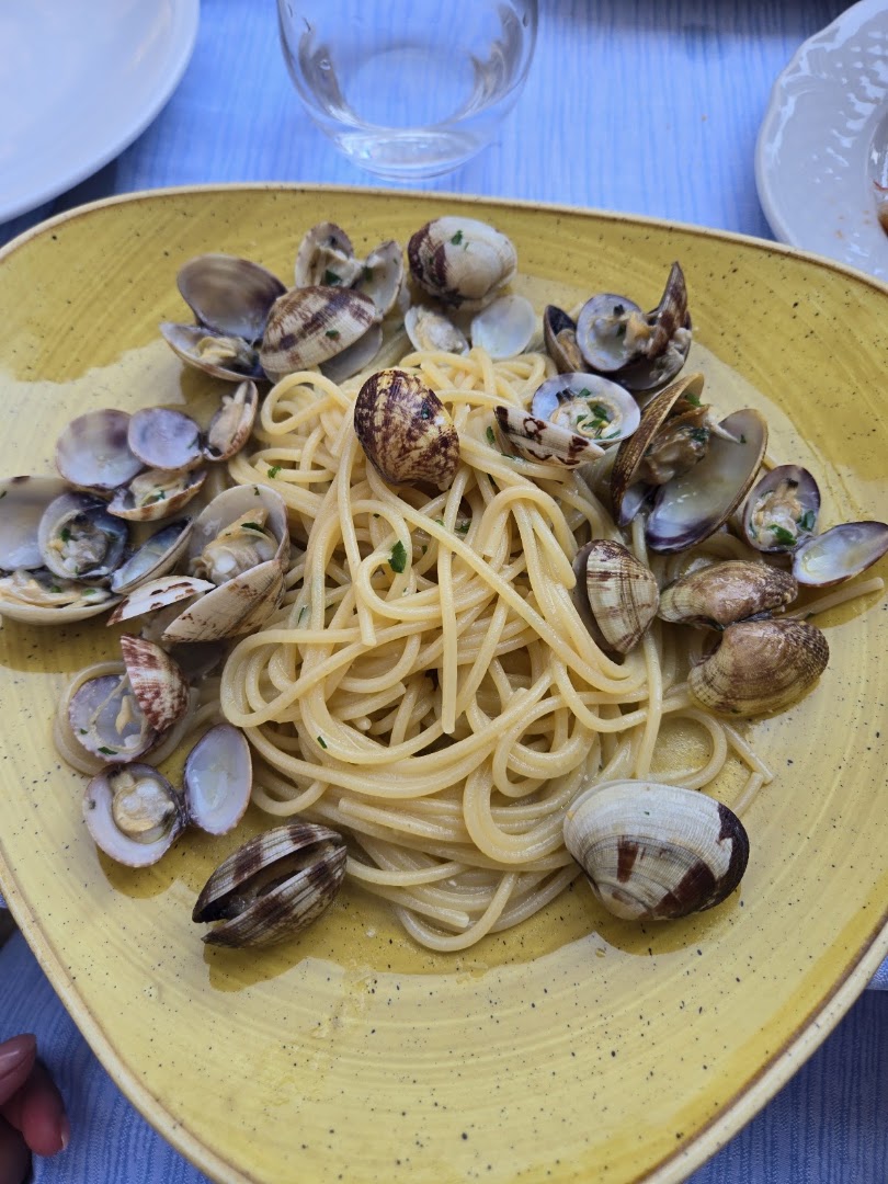 DONNA CLELIA RESTAURANT& LOUNGE BAR